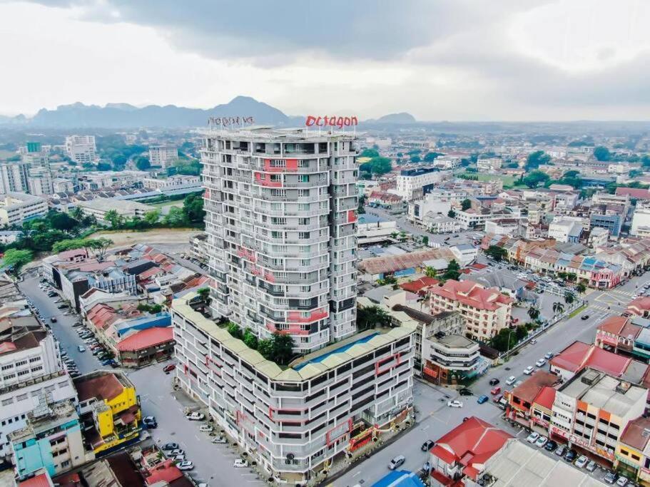 Ipoh Town Centre-Octagon High Flr 2R2B By Yanshome 2 Mins Walk To Famous Food Eateries Luaran gambar